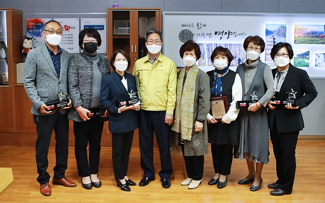 2-2. 사진(성평등을 향한 지금, 여기서의 한발).jpg