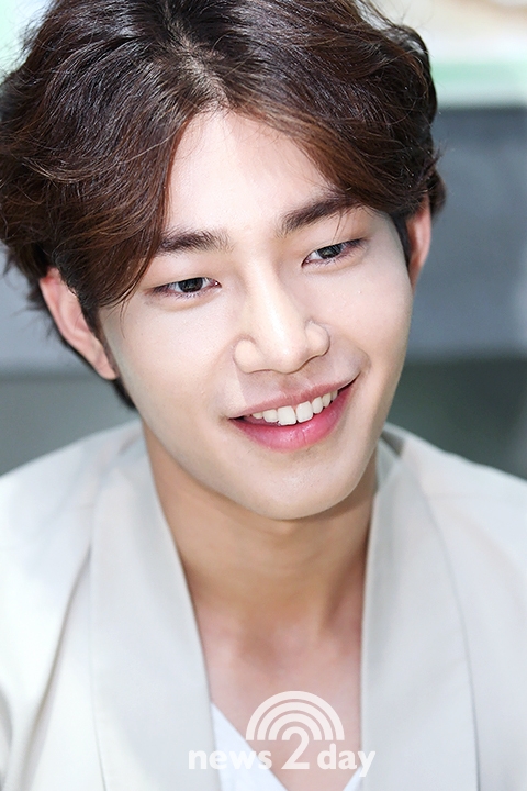 [패션피플 릴레이인터뷰] 김재영 “배우로 떠도 쇼는 서고 싶어요”
