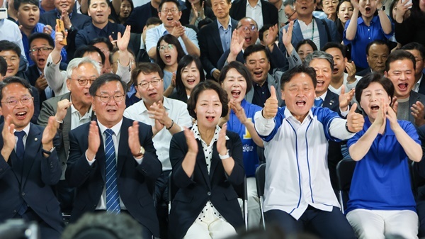 <b>異붾몄븷 씤닔쐞</b> 15씪 <b>異쒕쾾</b>...源깭뀈쨌源쁺吏 쟾硫 諛곗튂, 以묒븰젙移섏 룄젙...