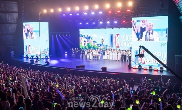 파리 달군 K-콘텐츠...'2026 K-엑스포 프랑스' 3만6000명 몰려 - 뉴스 썸네일 이미지