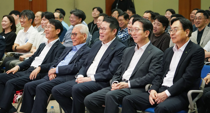 [투데이 Pick] '창립 2년' HS효성...안정화 끝내고 '초격차 리더십' 본... - 뉴스 썸네일 이미지