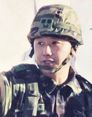 [김희철의 직업군인이야기(342)] 노무현 대통령 당선 축하 스케이트장 ... - 뉴스 썸네일 이미지